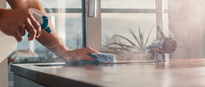 лесна поддръжка на кухненски плот